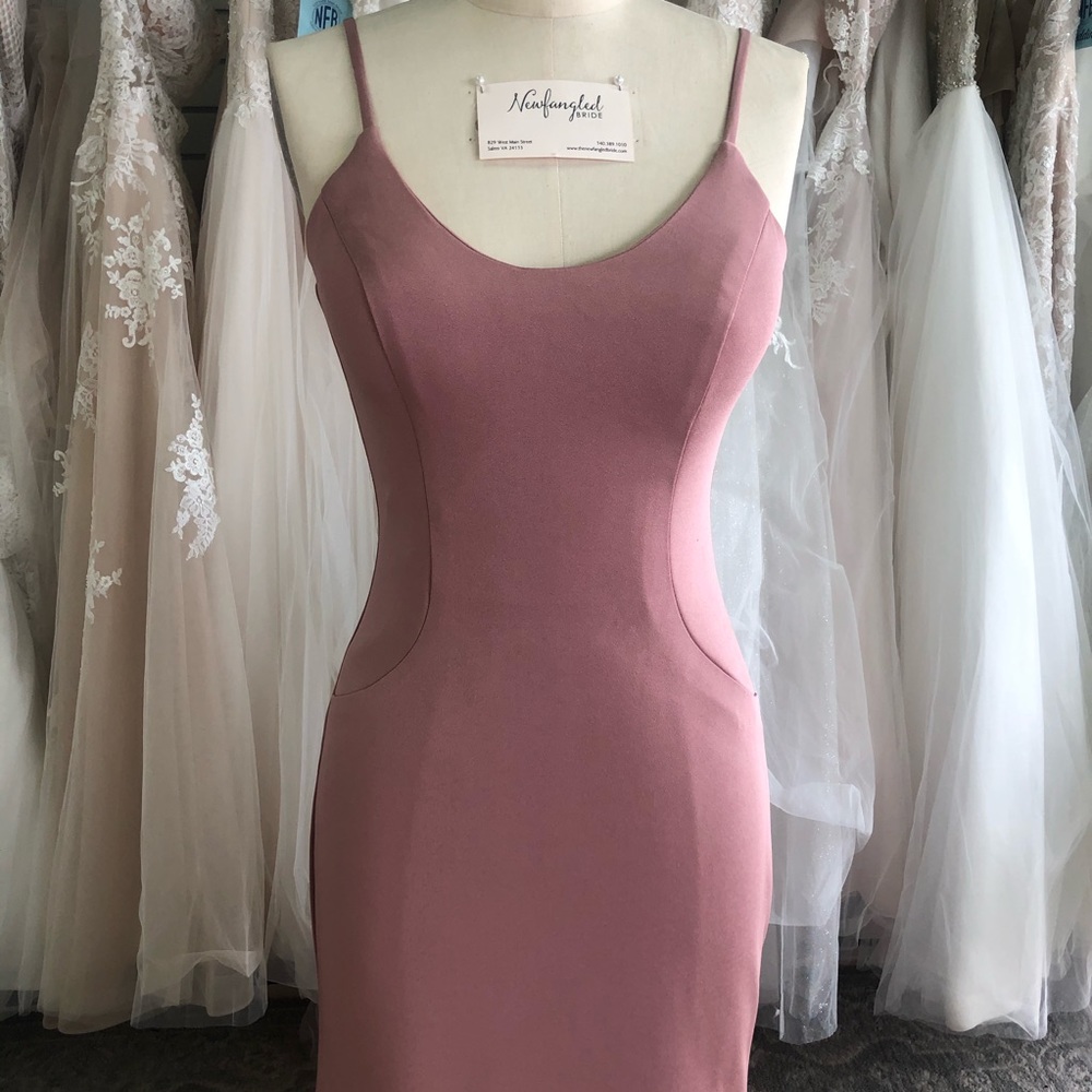 Dusty Rose fitted prom dress Open Back - Picture 7 of 8